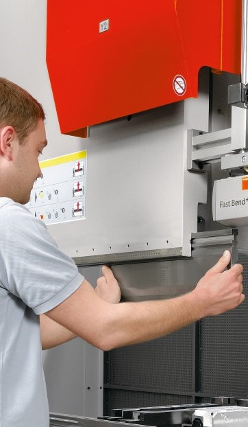 Presse plieuse: montage d'un outil