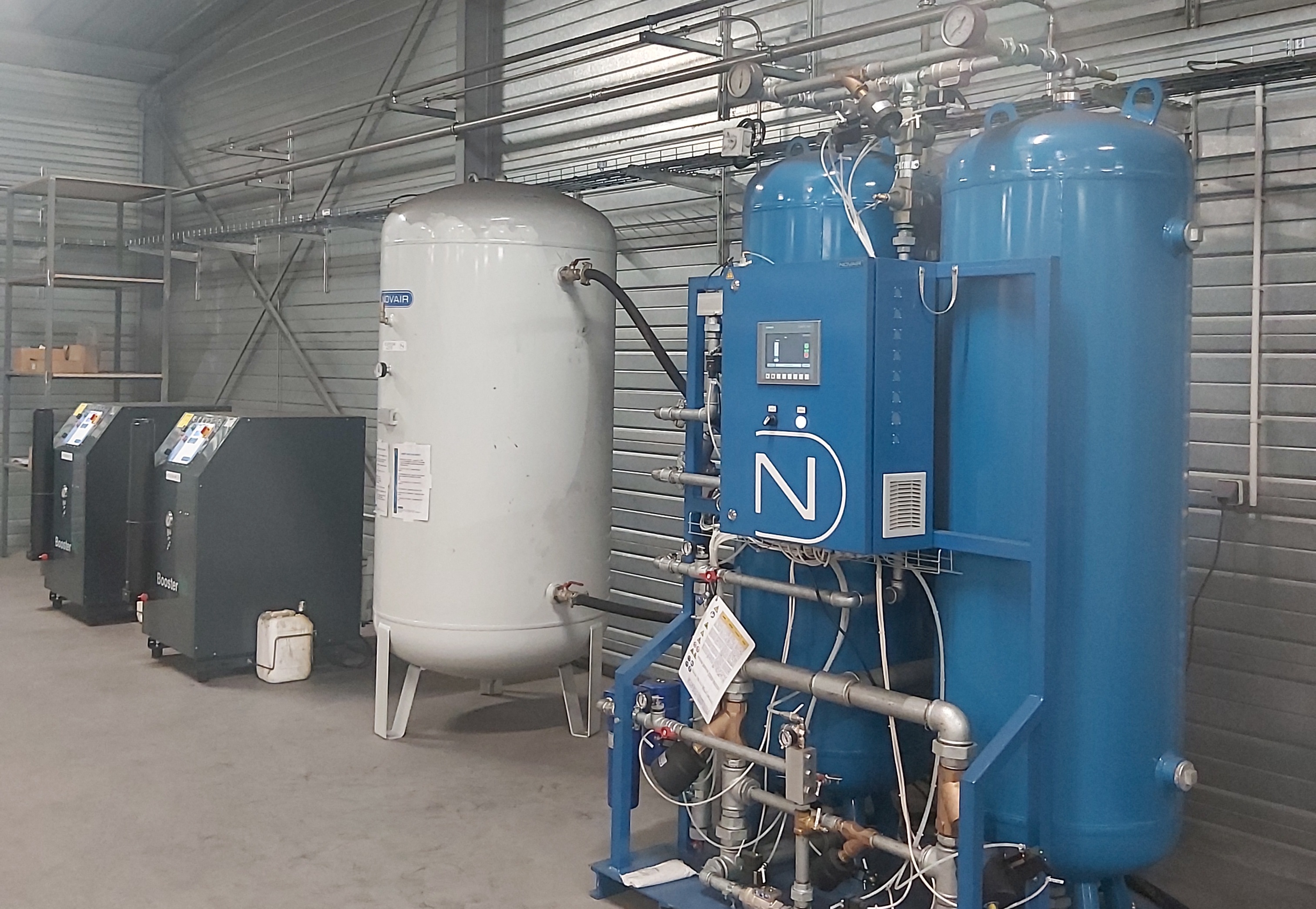 Générateur d'azote installé pour alimenter 3 machines de découpe laser