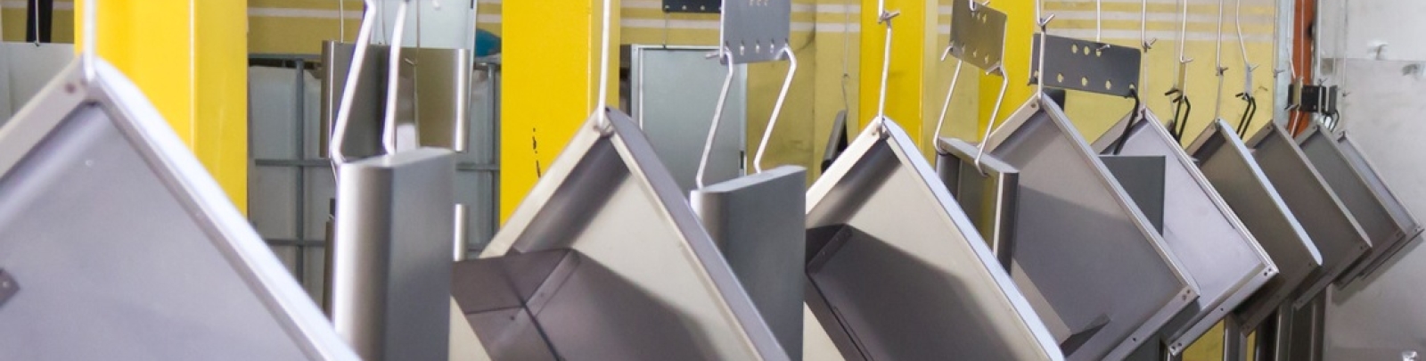 Chaîne de peinture pièces de tôlerie