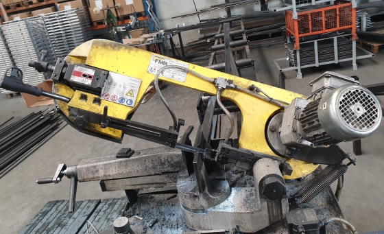 Scie a ruban HFB/decoupe a l'ongle