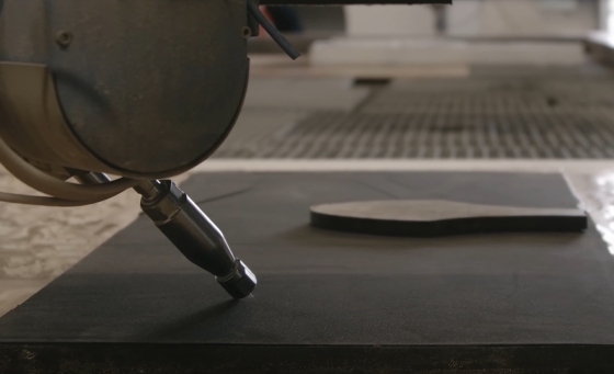 Découpe jet d'eau 3 et 5 axes