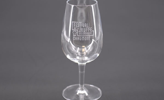 marquage-laser-haute-precision-verre-vin-logo
